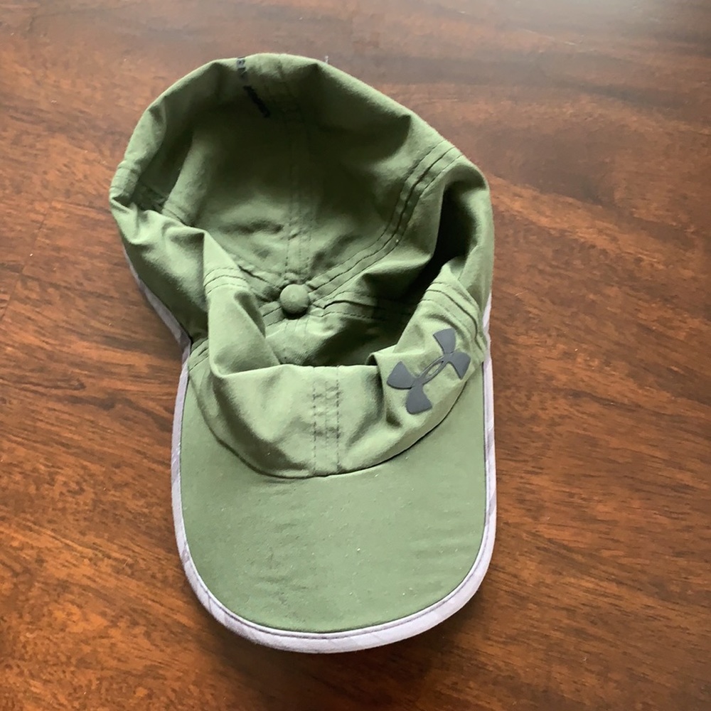 Under Armour light weight Hat